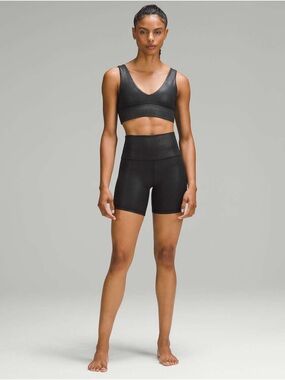 Size 6 - lululemon Align ribbed v neck bra - light support - shine